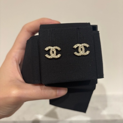 全新 Chanel 珍珠雙C耳環