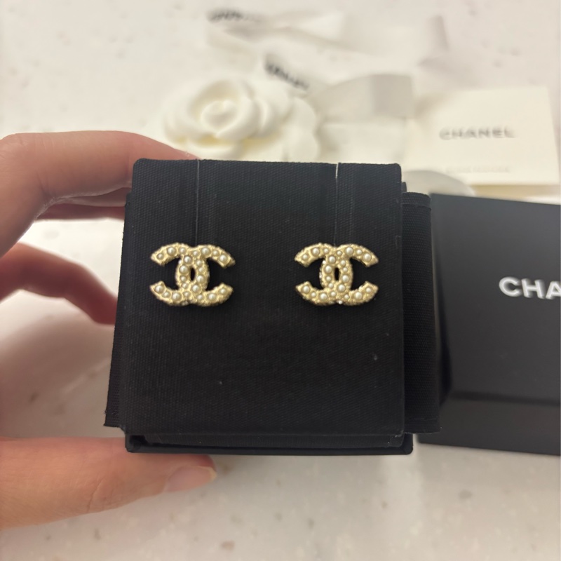 全新 Chanel 經典珍珠雙C耳針耳環!-1