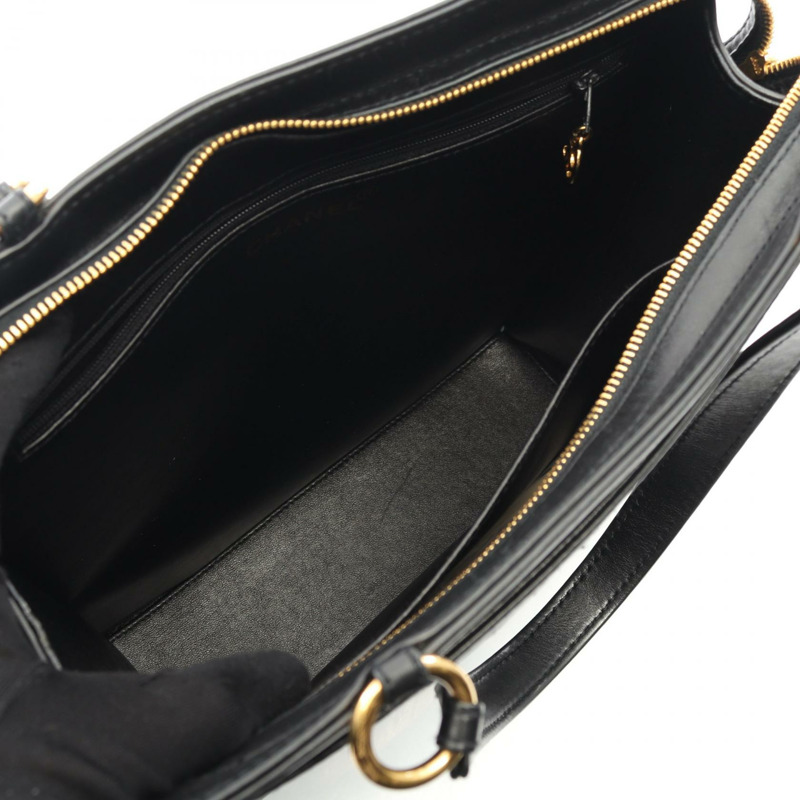 香奈兒黑色羊皮手提包，二手女款，金色五金配件-2