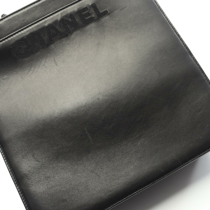 香奈兒黑色羊皮手提包，二手女款，金色五金配件-6