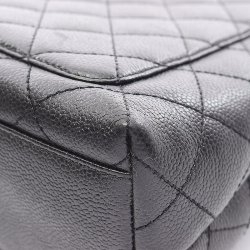 香奈兒 (CHANEL) Matelasse 頂部手柄手提包，粒面小牛皮，黑色，二手，銀色五金配件，CC-9