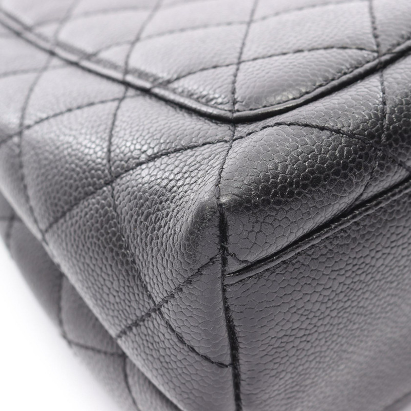 香奈兒 (CHANEL) Matelasse 頂部手柄手提包，粒面小牛皮，黑色，二手，銀色五金配件，CC-10