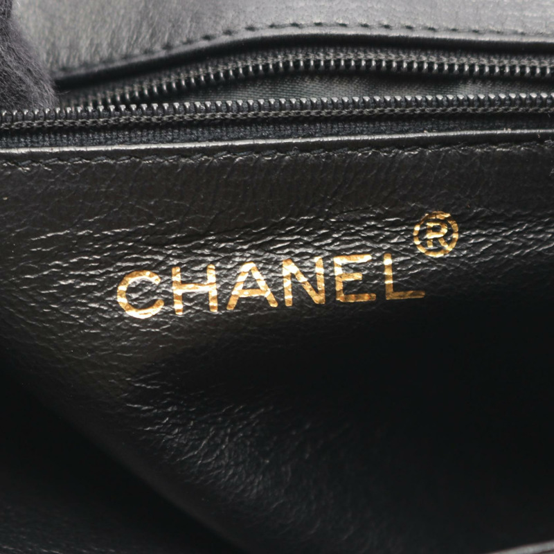 香奈兒 Jumbo COCO 標誌鏈條肩背包，羊皮材質，黑色，金色五金，二手，女士款 CC-3