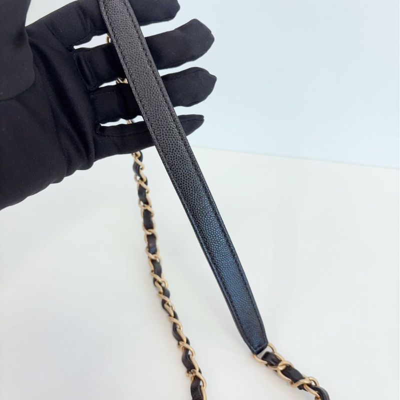 Chanel Coco Handle 中號 V紋黑金荔枝牛皮-15