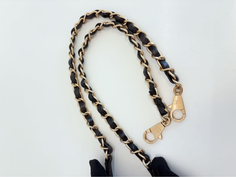 Chanel Coco Handle 中號 V紋黑金荔枝牛皮-17