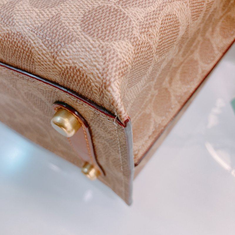 MS0656 Coach 蔻馳經典花紋單肩包包 Willow Signature Tote Canvas Tan-8