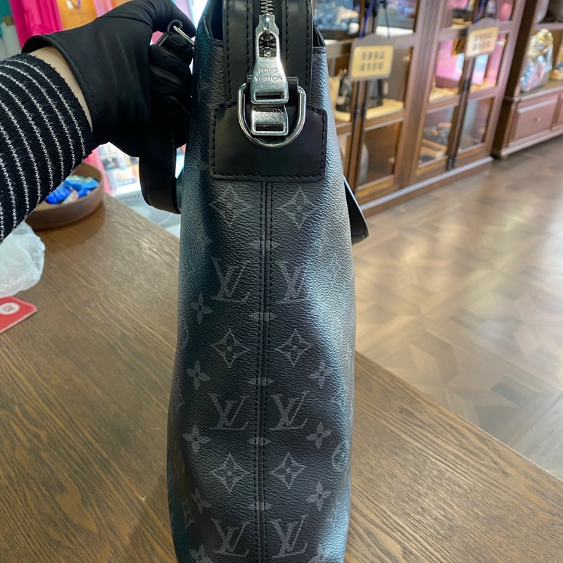 LV 路易威登 exploer黑花拼皮男士公文包 手提單肩斜挎包 附件:肩帶 尺寸:36*35 。-2