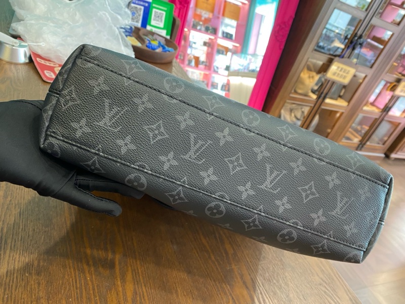 LV 路易威登 exploer黑花拼皮男士公文包 手提單肩斜挎包 附件:肩帶 尺寸:36*35 。-3