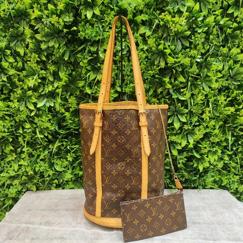 louis Vuitton Bucket GM