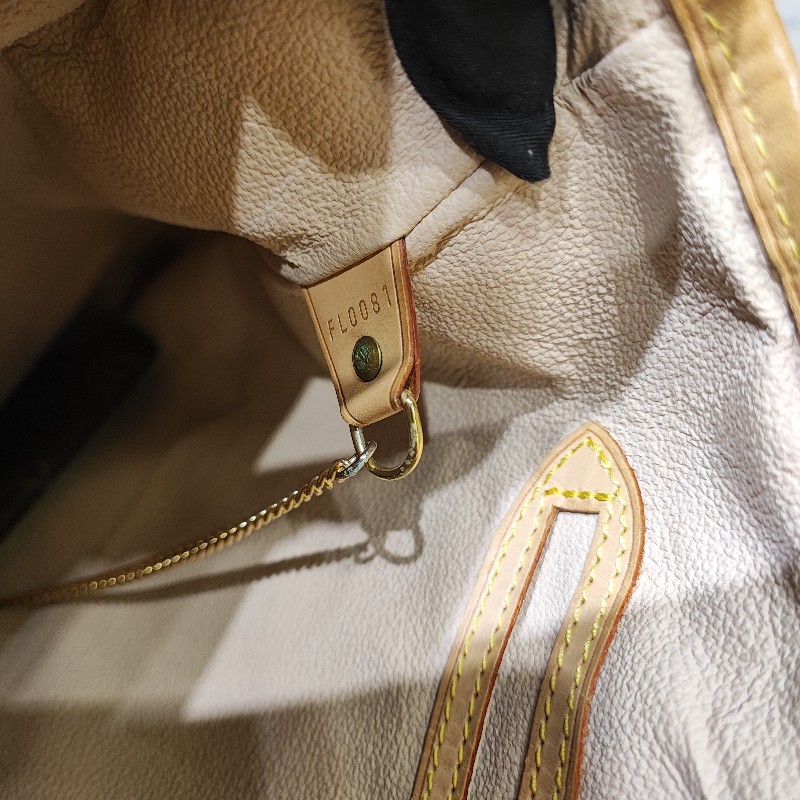 louis Vuitton Bucket GM-26