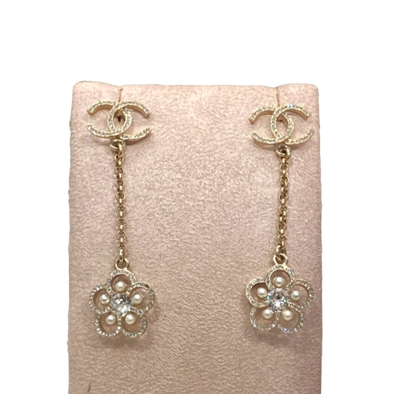 CHANEL 香奈兒 ARRIVAL CRYSTAL PEARL CC EARRINGS 山茶花流蘇水鑽珍珠耳針 合金-0