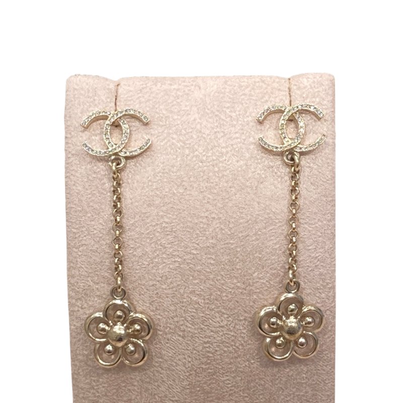 CHANEL 香奈兒 ARRIVAL CRYSTAL PEARL CC EARRINGS 山茶花流蘇水鑽珍珠耳針 合金-1
