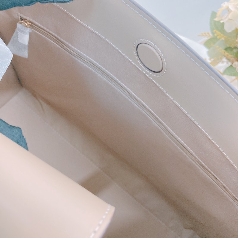 MS0657 Coach 蔻馳經營花紋單肩包包 Maggie Signature Tote Beige-16