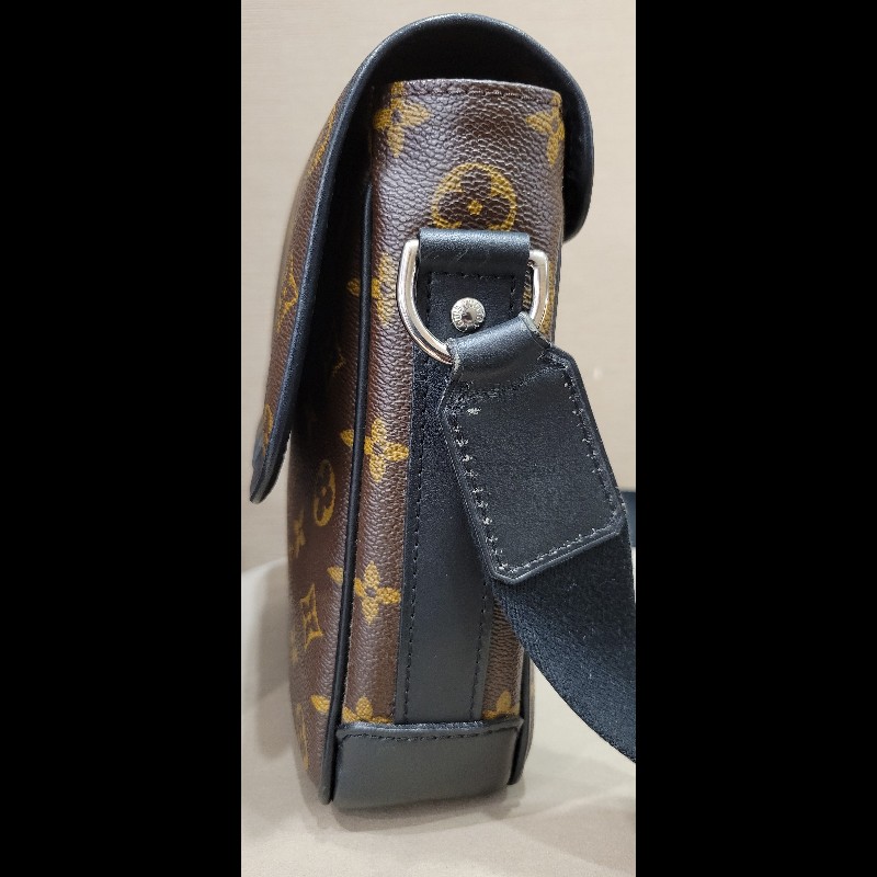 LOUIS VUITTON斜背包-11