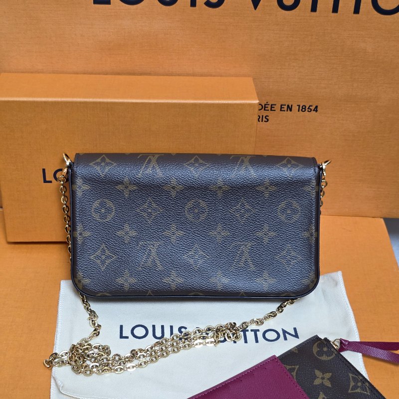 母親節禮物精選降價 近新芯片款 LV原信封式 3合1 鏈條包 /法國製/LV原廠盒、LV原廠防塵套,LV原廠紙袋-10