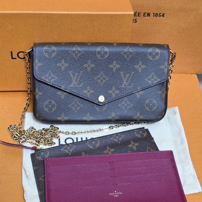 母親節禮物精選降價 近新芯片款 LV原信封式 3合1 鏈條包 /法國製/LV原廠盒、LV原廠防塵套,LV原廠紙袋-11