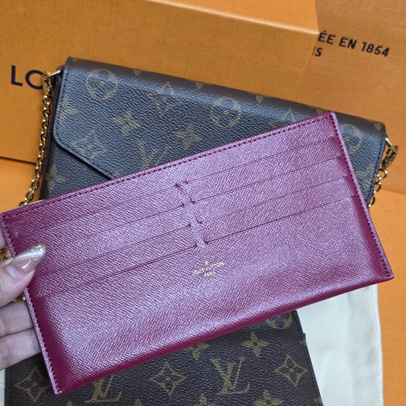 母親節禮物精選降價 近新芯片款 LV原信封式 3合1 鏈條包 /法國製/LV原廠盒、LV原廠防塵套,LV原廠紙袋-12