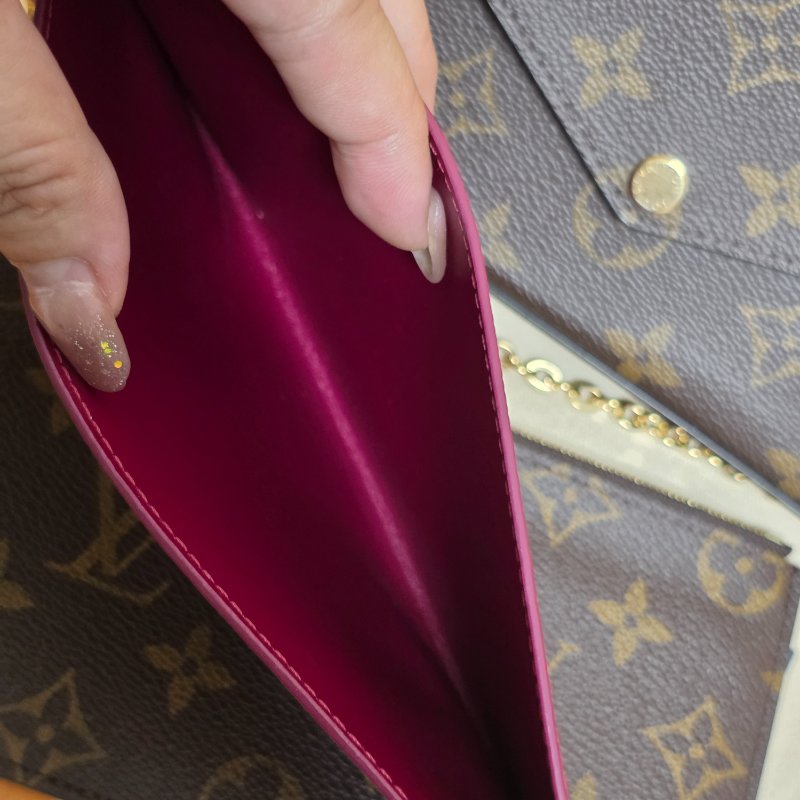 母親節禮物精選降價 近新芯片款 LV原信封式 3合1 鏈條包 /法國製/LV原廠盒、LV原廠防塵套,LV原廠紙袋-14