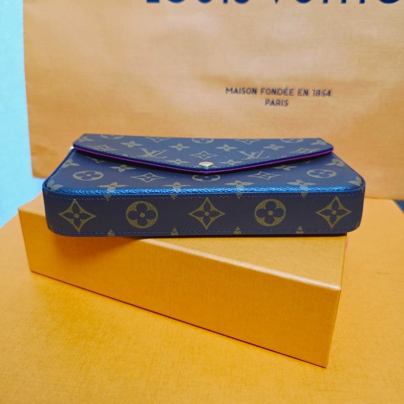 母親節禮物精選降價 近新芯片款 LV原信封式 3合1 鏈條包 /法國製/LV原廠盒、LV原廠防塵套,LV原廠紙袋-21