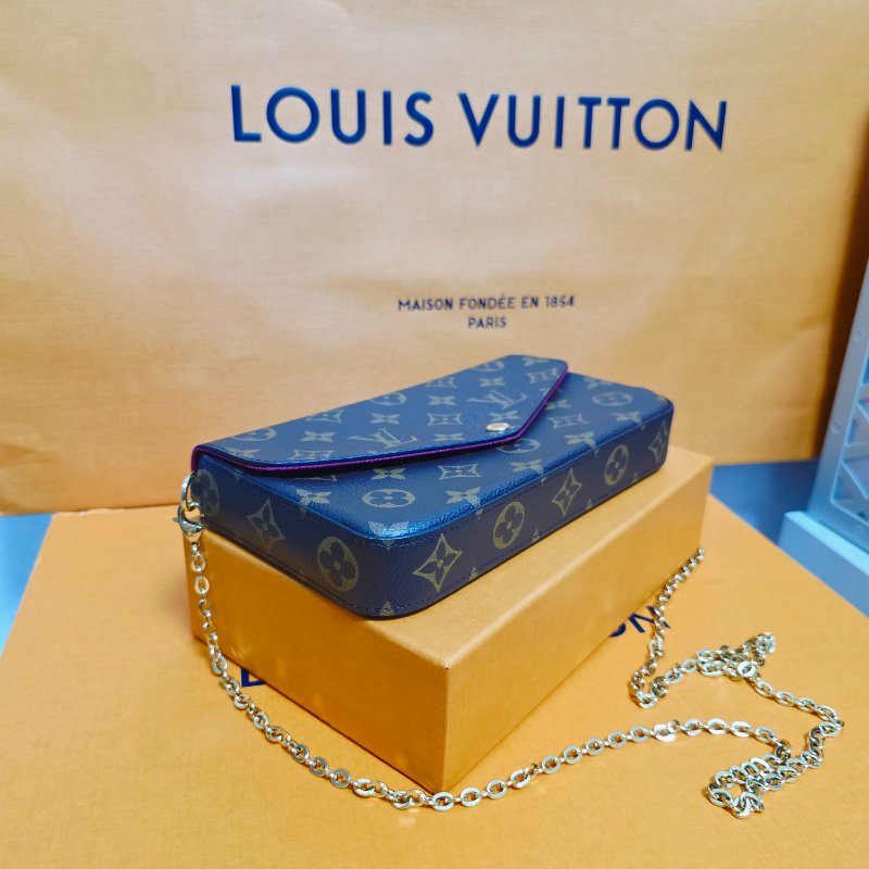 母親節禮物精選降價 近新芯片款 LV原信封式 3合1 鏈條包 /法國製/LV原廠盒、LV原廠防塵套,LV原廠紙袋-36