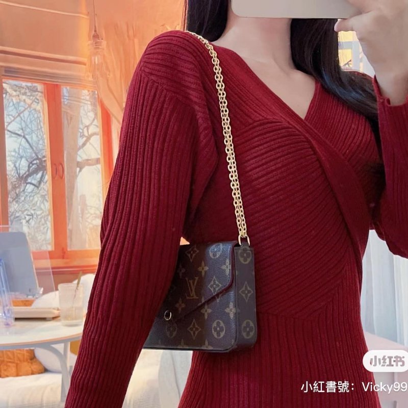 母親節禮物精選降價 近新芯片款 LV原信封式 3合1 鏈條包 /法國製/LV原廠盒、LV原廠防塵套,LV原廠紙袋-50