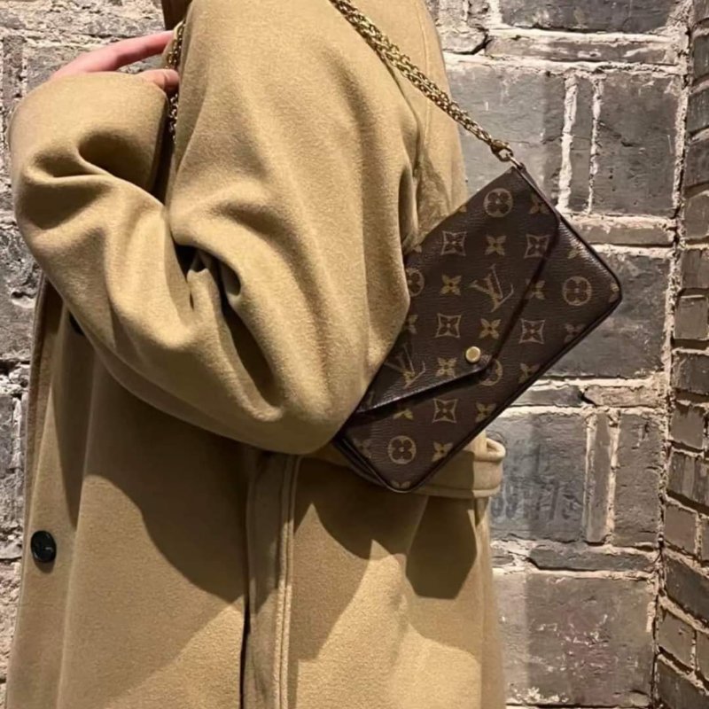 母親節禮物精選降價 近新芯片款 LV原信封式 3合1 鏈條包 /法國製/LV原廠盒、LV原廠防塵套,LV原廠紙袋-53