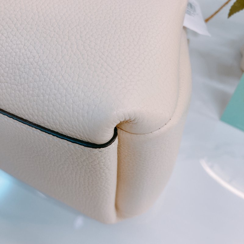 MS0658 Coach 蔻馳兩用包包 Lana Shoulder Bag Calfskin Ivory-8