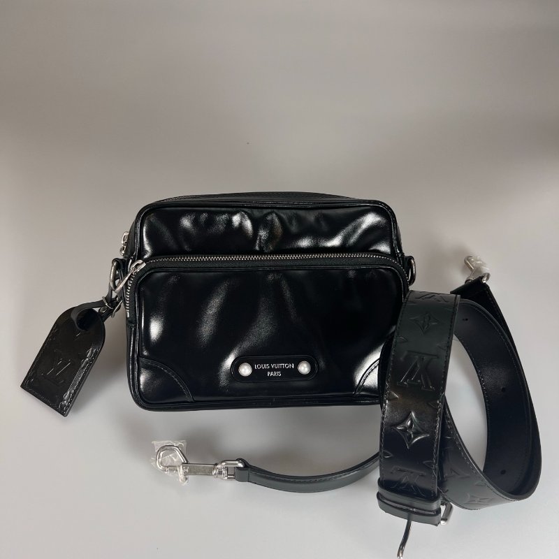 LV M13987/晶片款 Nil黑小牛皮都市手提側肩包-1