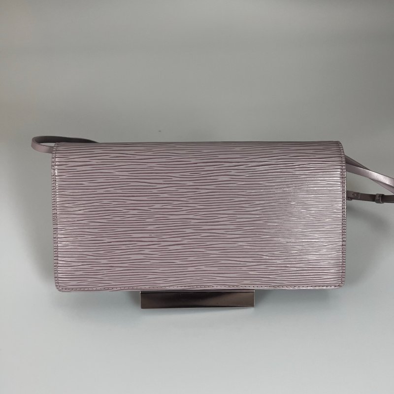 LV M5273B/紫色水波紋WOC肩背包-1