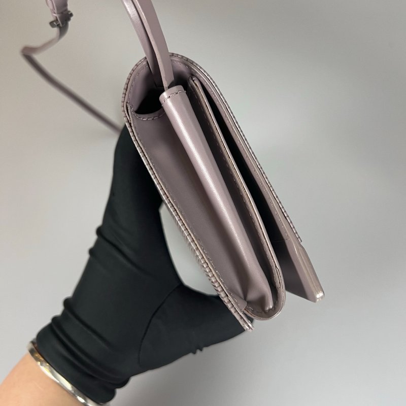 LV M5273B/紫色水波紋WOC肩背包-2