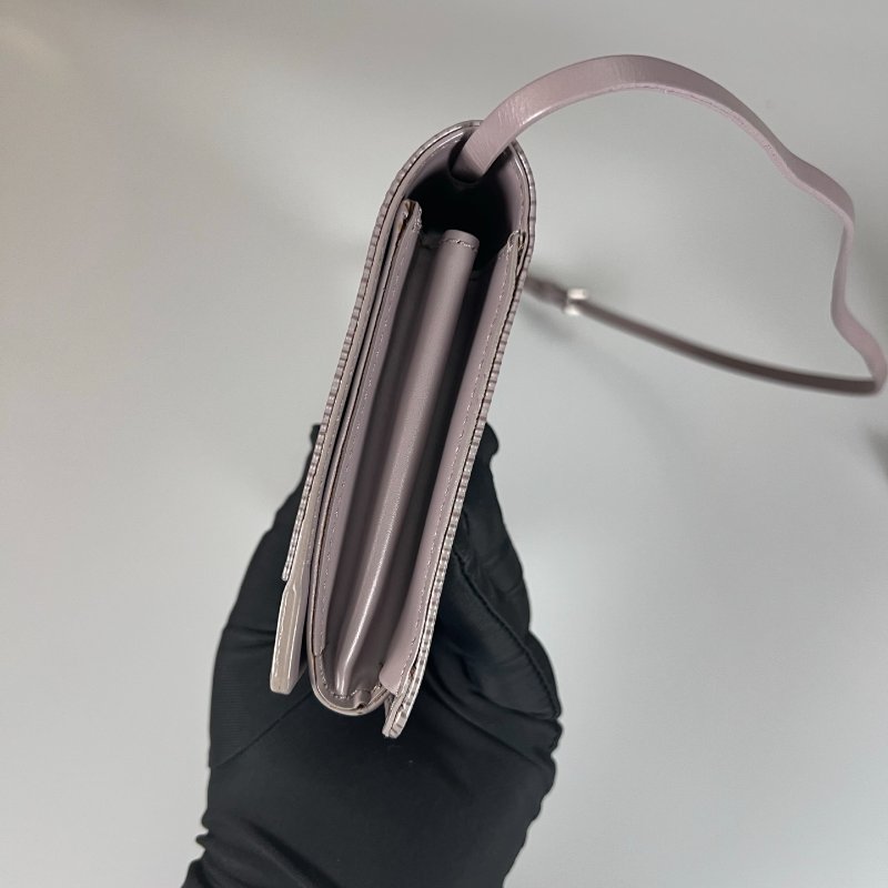 LV M5273B/紫色水波紋WOC肩背包-3