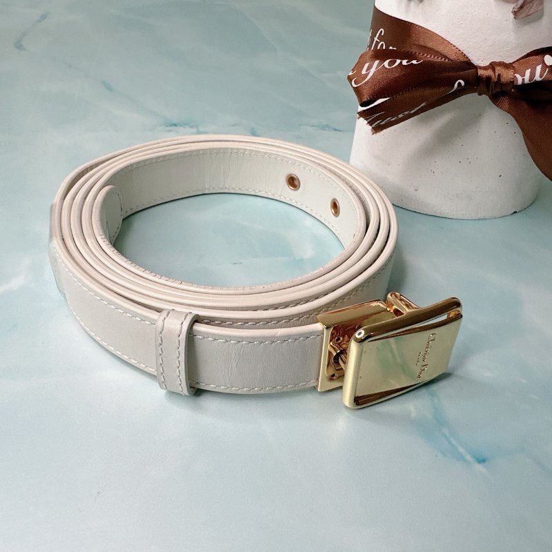 DIOR Montaigne30皮革肩背包-8