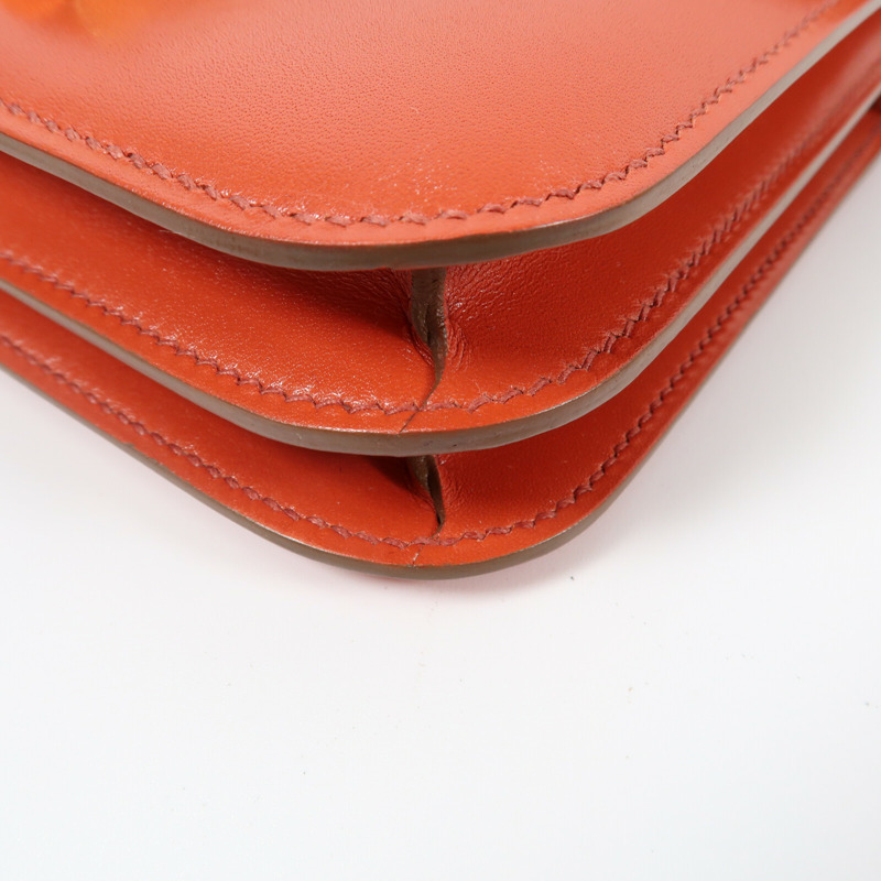 HERMES Tadelakt皮革Constance Mini肩背袋Sanguine-11