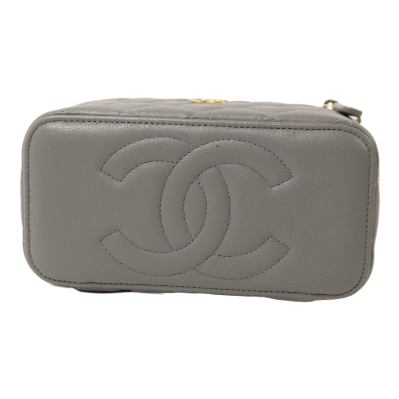 CHANEL 羊皮皮革Vanity Case金扣鏈帶手挽肩背兩用袋-3