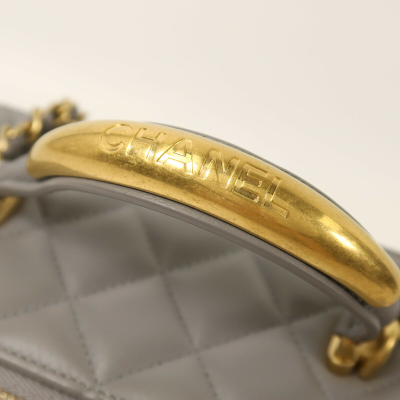 CHANEL 羊皮皮革Vanity Case金扣鏈帶手挽肩背兩用袋-10