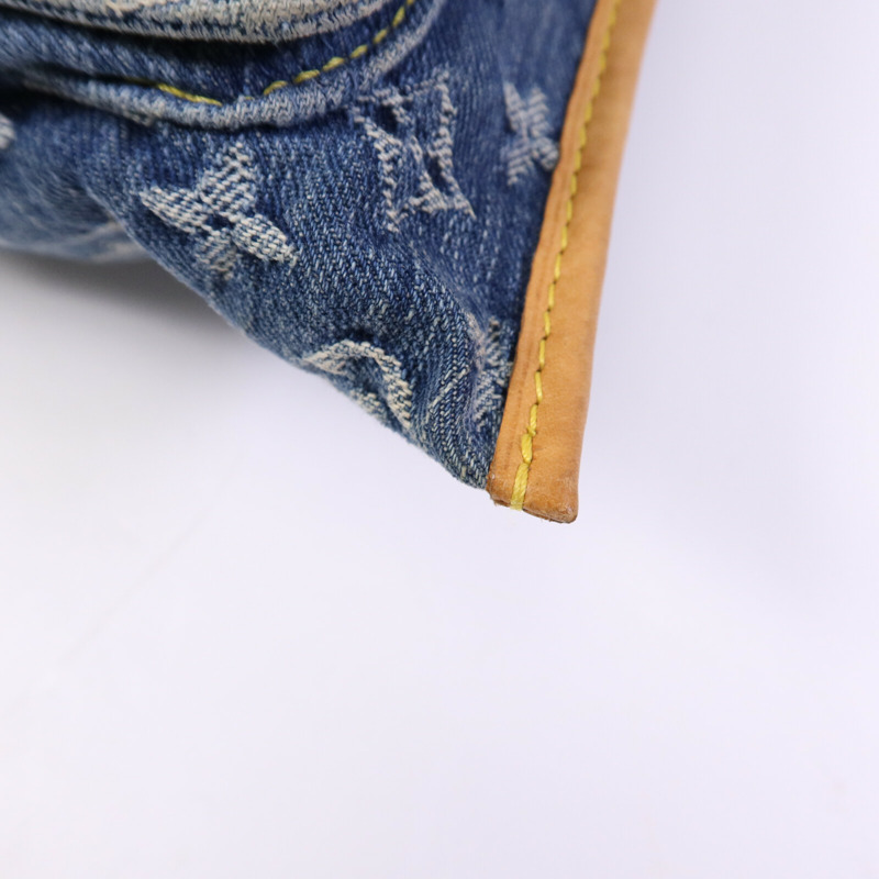 LOUIS VUITTON Monogram Denim Flat Shopper金扣手挽袋-9