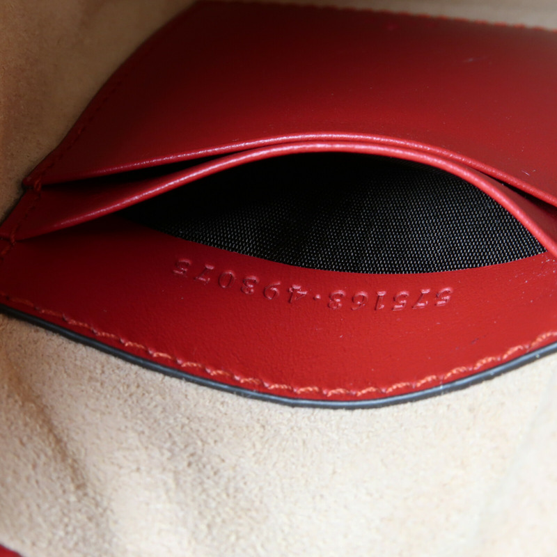 GUCCI 牛皮皮革GG Marmont Bucket鏈帶肩背袋-6