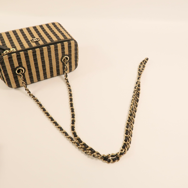CHANEL Raffia Vanity Case金扣鏈帶肩背袋-7