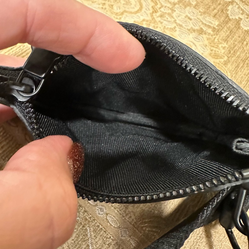 LV 黑牛皮壓紋黑釦Trio三合一郵差包M46602-12