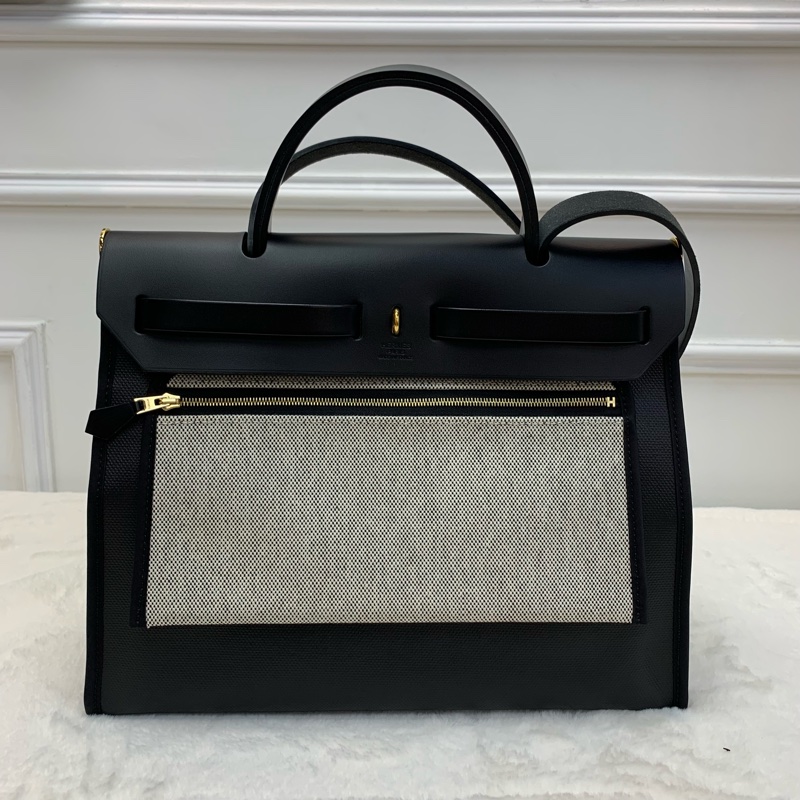 熱賣‼️🔔herbag31 黑金黑色拼防水布-1