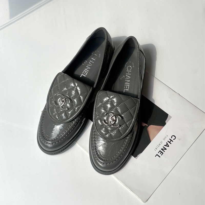 Chanel 灰油蠟皮樂福鞋-0