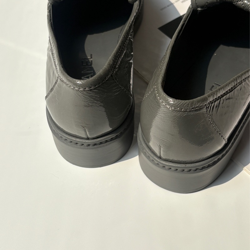 Chanel 灰油蠟皮樂福鞋-7
