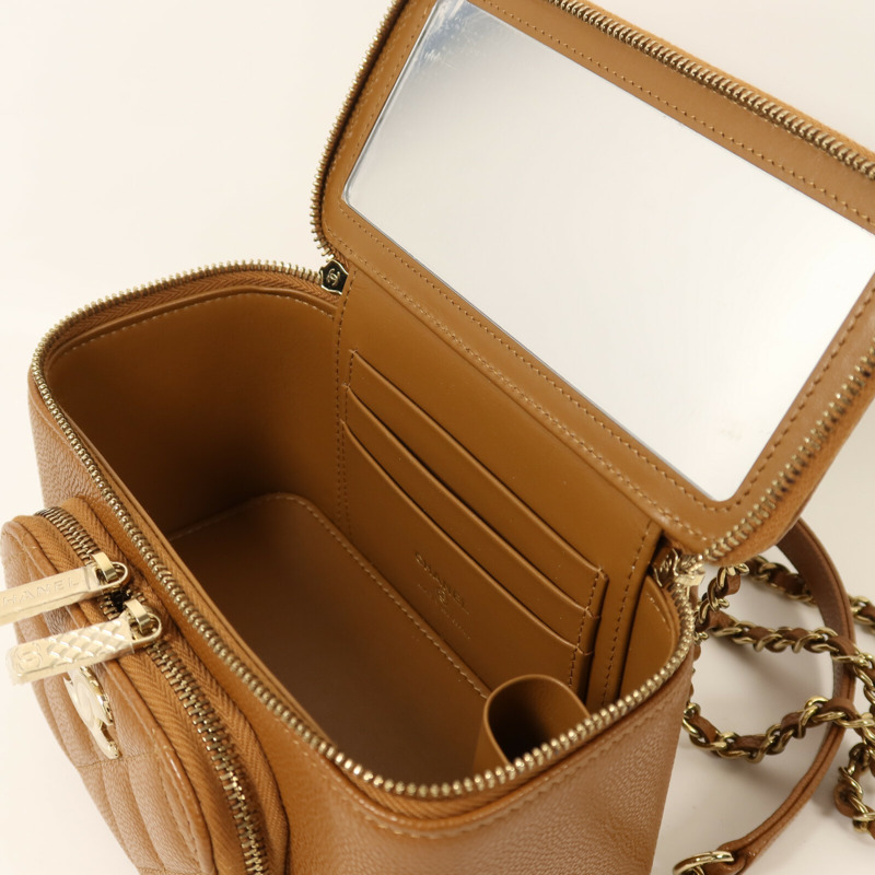 CHANEL 牛皮皮革Vanity Case金扣鏈帶手挽肩背兩用袋-10