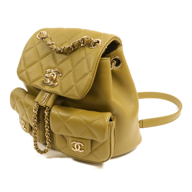 CHANEL 牛皮皮革Duma金扣背包-2