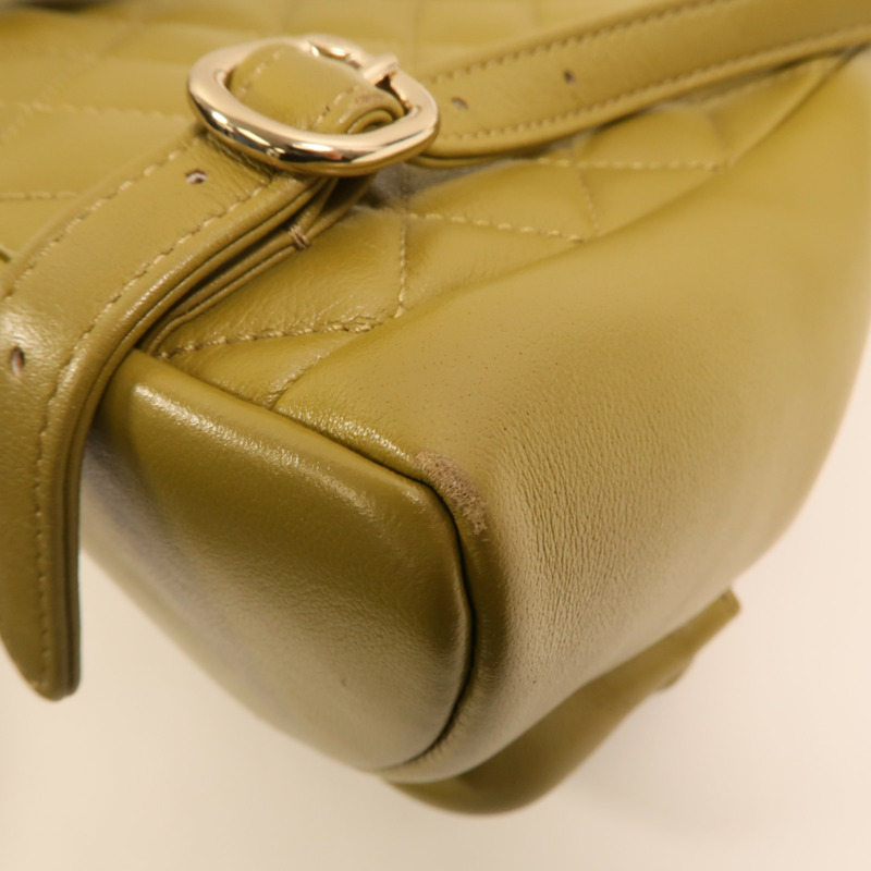 CHANEL 牛皮皮革Duma金扣背包-12