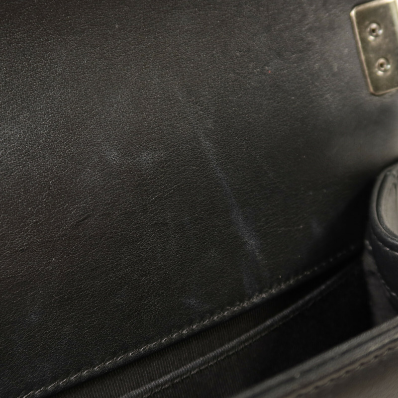 CHANEL 牛皮皮革Boy 20銀扣鏈帶肩背袋-15