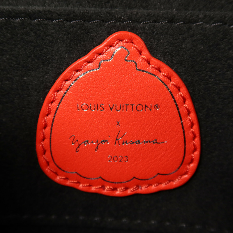 LOUIS VUITTON 牛皮皮革LV X YK Dauphine Mini銀扣肩背袋-4
