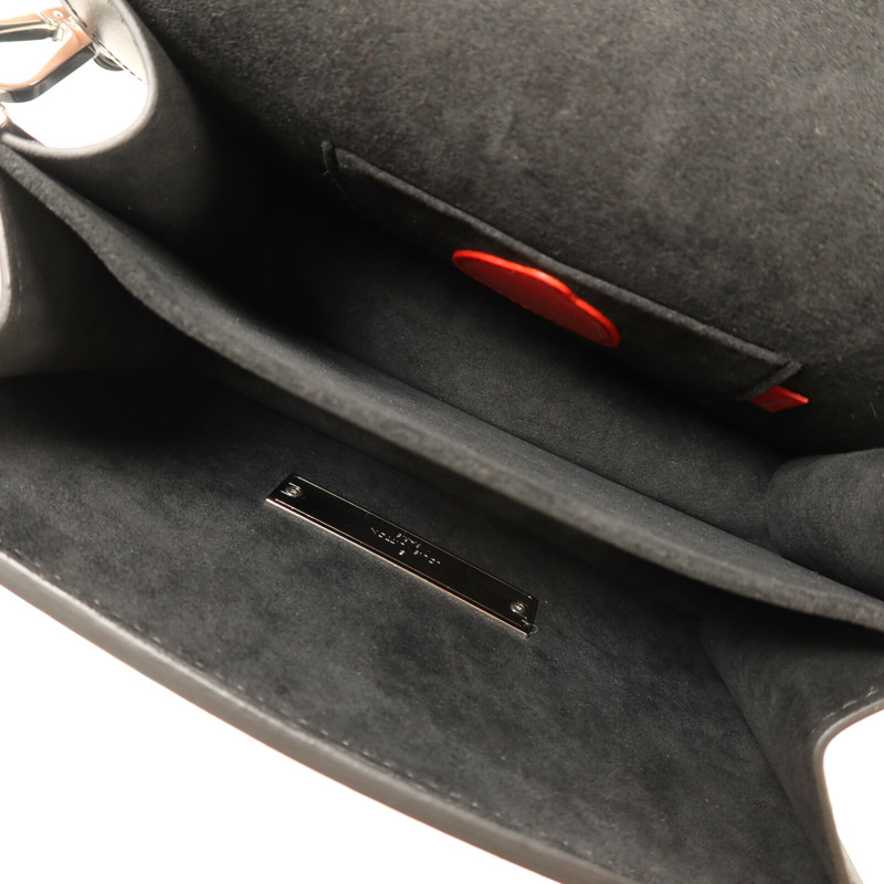 LOUIS VUITTON 牛皮皮革LV X YK Dauphine Mini銀扣肩背袋-13