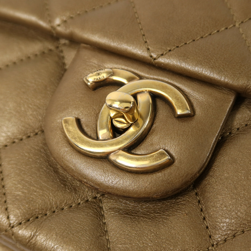 CHANEL 牛皮皮革Chain Shoulder金扣鏈帶肩背袋-11