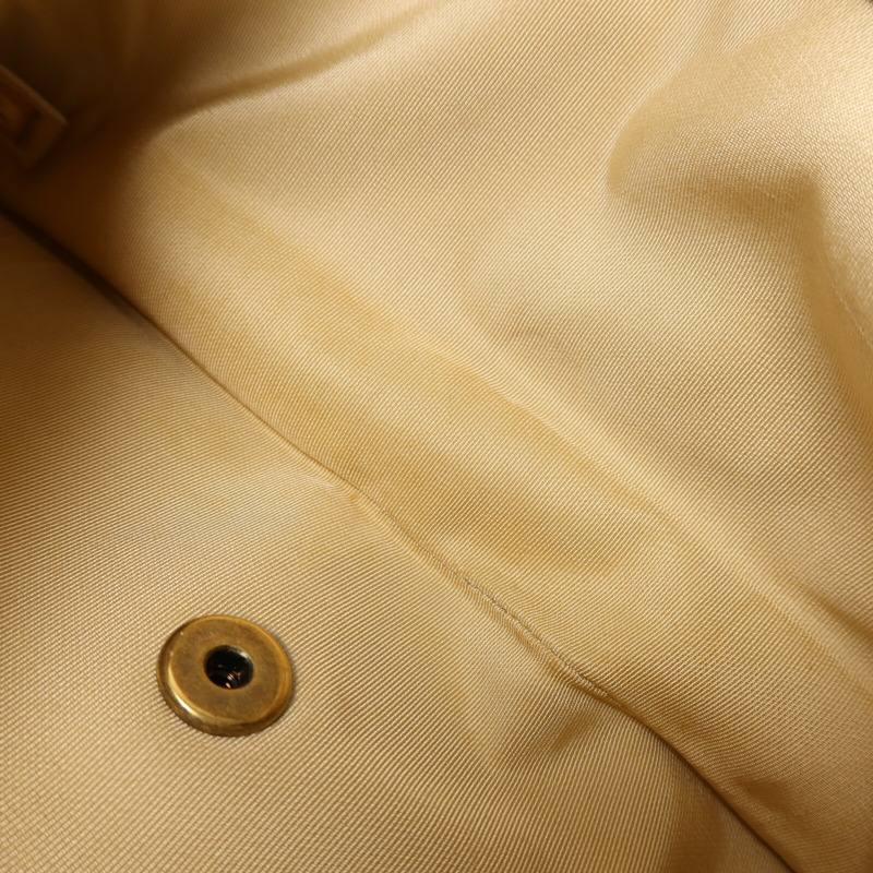 CHANEL 牛皮皮革Chain Shoulder金扣鏈帶肩背袋-13